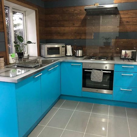 Treetops Flat2 Hall Green B28 เบอร์มิงแฮม ภายนอก รูปภาพ